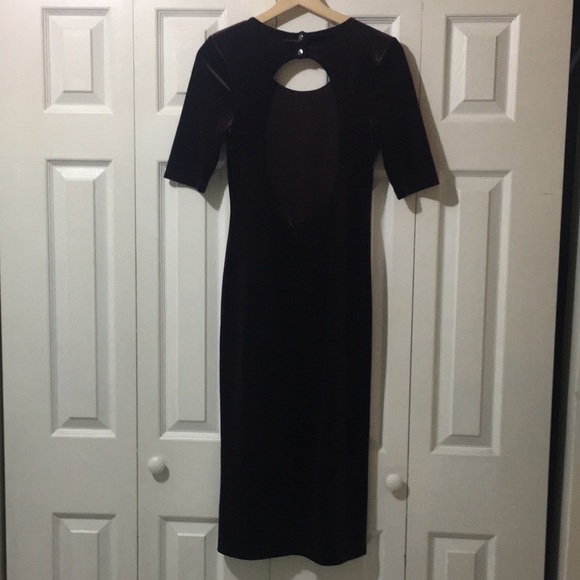 H&M burgundy velvet bodycon midi dress & open back - Picture 3 of 7